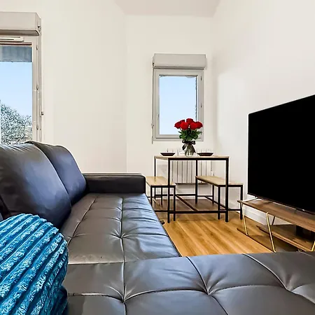 Duplex Moderne Et Lumineux Avec Piscine Et Parking Appartamento