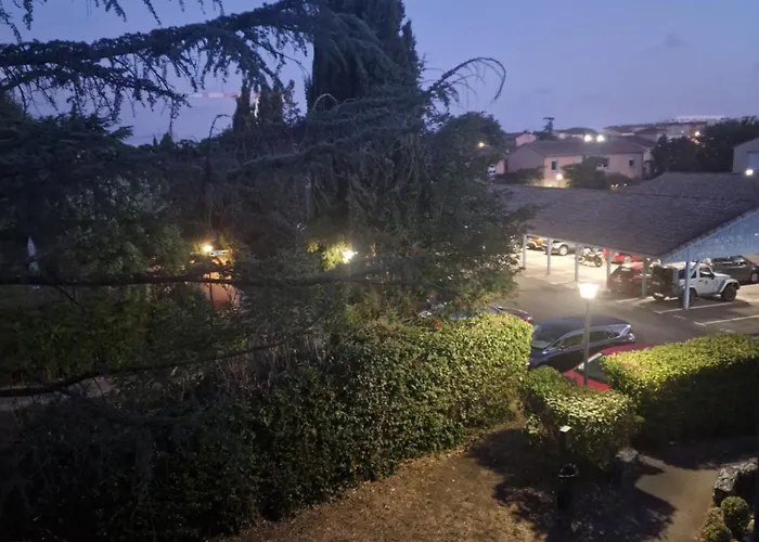 Apartman Duplex Moderne Et Lumineux Avec Piscine Et Parking